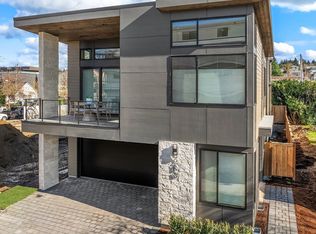 208 2nd St S, Kirkland, WA 98033