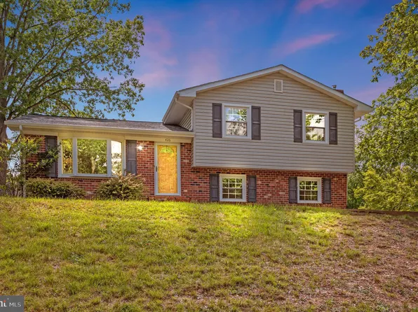 426 Deerwood Dr, Fredericksburg, VA 22401