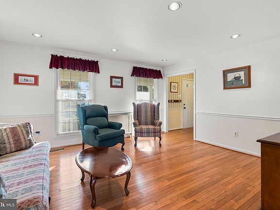 4th image of 3400 Saint Theresa Ct