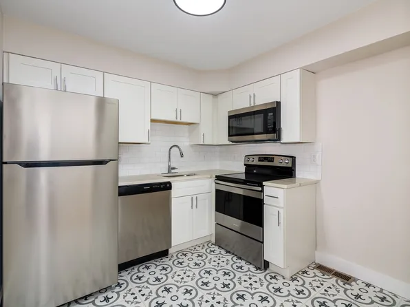 3710 GREENWOOD, 3710 Greenwood Blvd #4, Saint Louis, MO 63143