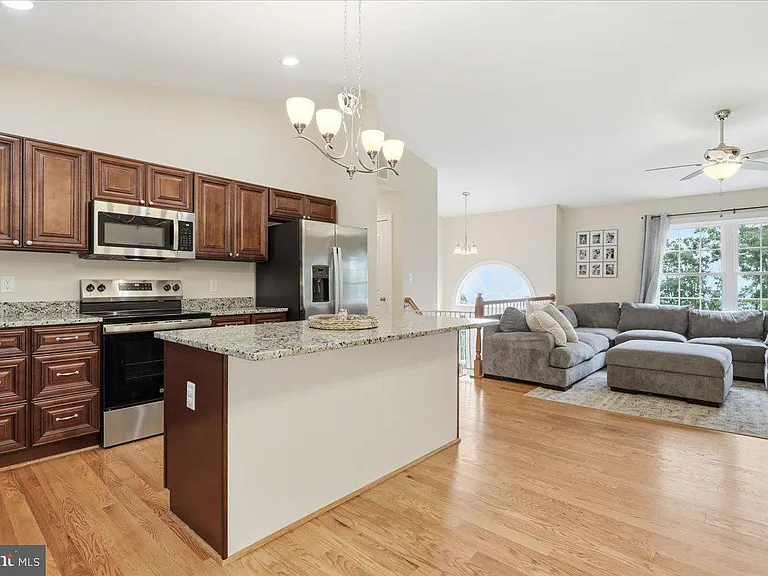 1617 Tomahawk Trl — Photo 6