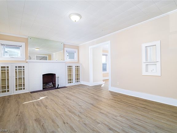 3rd image of 263 Hollywood Blvd