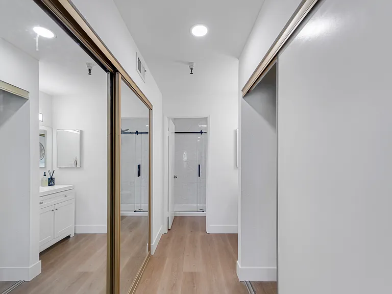 2111 Latham St #307 — Photo 56