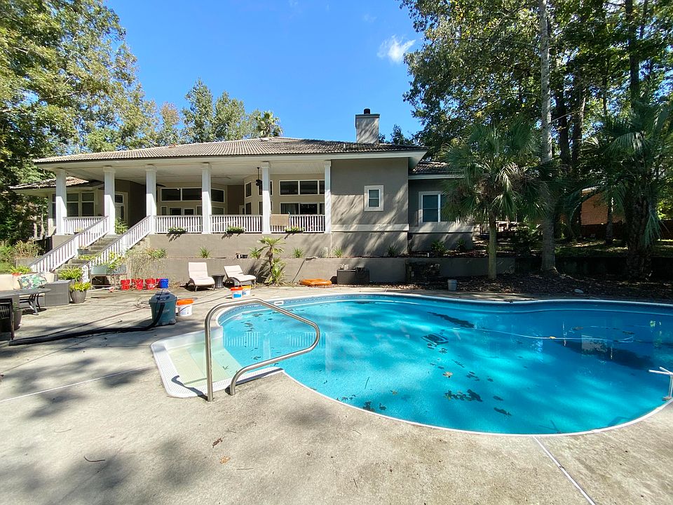 1st image of 400 Barfield Dr
