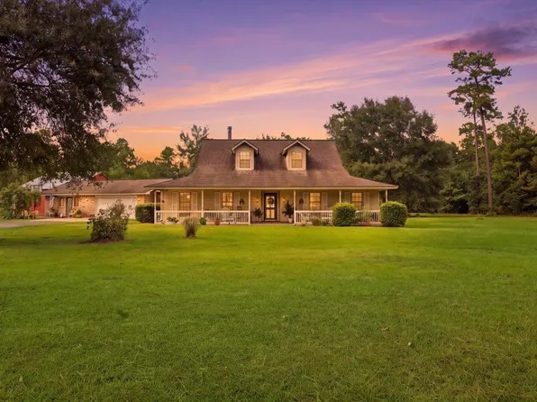 6034 Hidden Meadows Dr, Orange, TX 77632