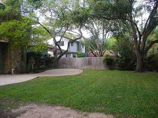4th image of 2022 OAK VISTA DR