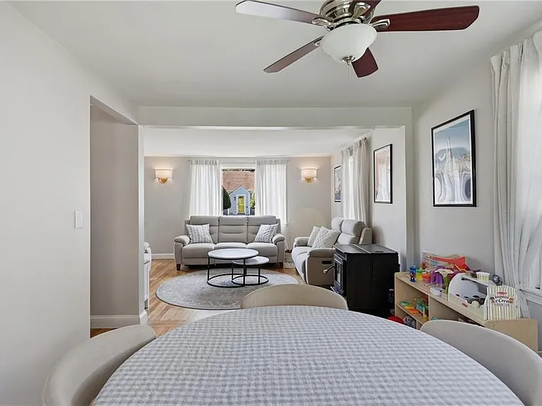 25 King Rd — Photo 12