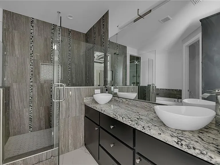 1102 W Pear Ave — Photo 17