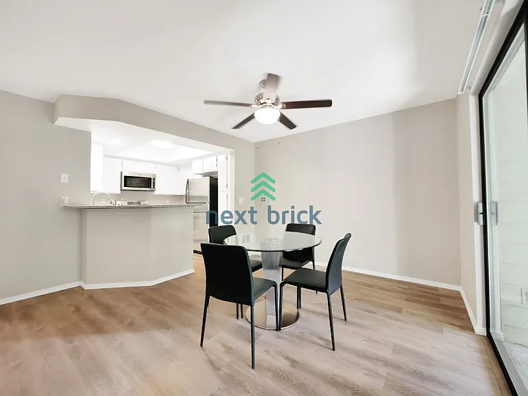 1270 Bellevue Way NE #3 — Photo 6