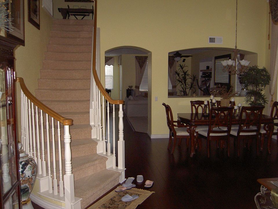 Formal Dining