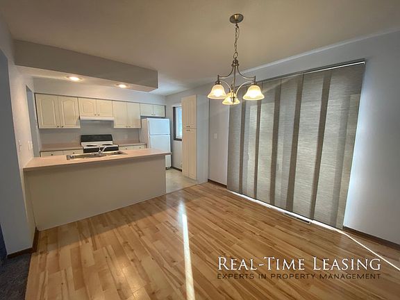 5th image of 2096 Highwood Ave