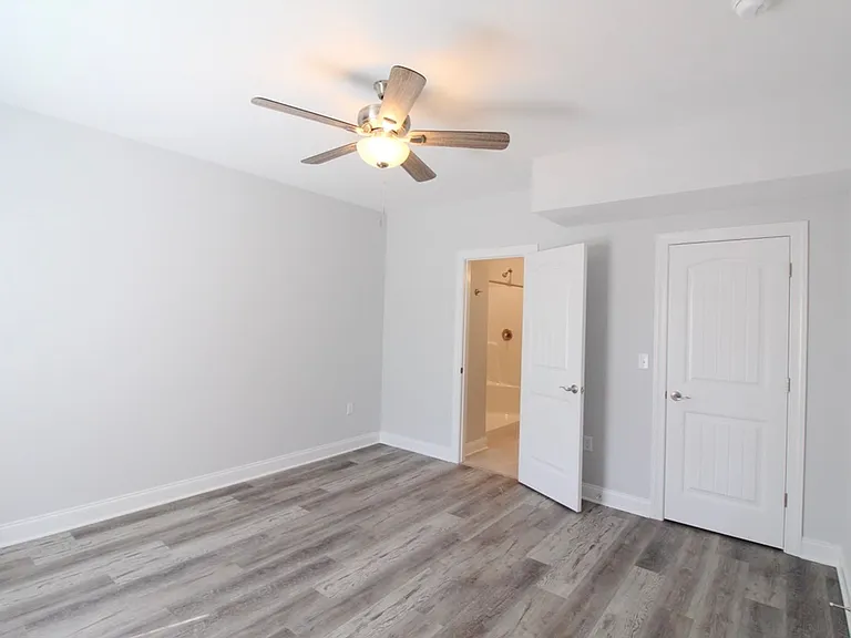 1073 Bluemoon Dr — Photo 30