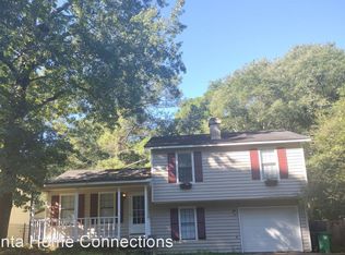 926 Hemingway Rd, Stone Mountain, GA 30088