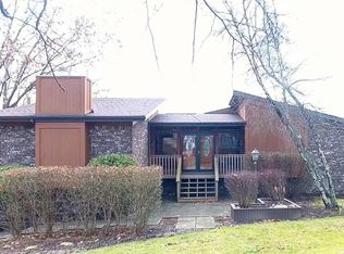 2011 Kentucky Ln, Rochester, PA 15074