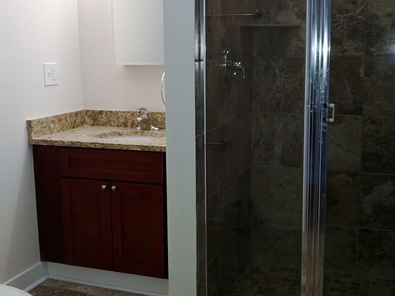 4th image of 1637 N Ashland Ave