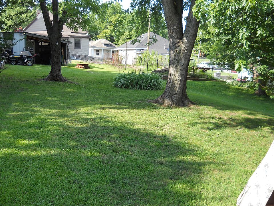2nd image of 325 Willow St