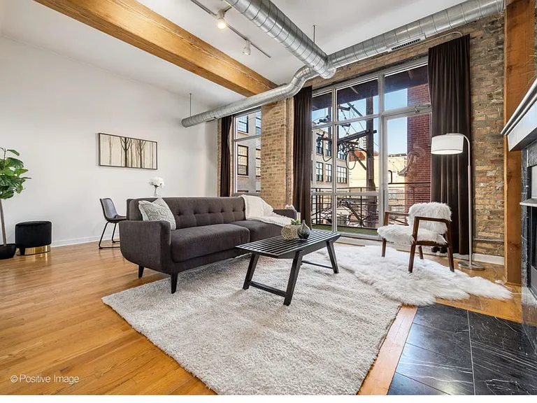 1344 W Madison St #302 — Photo 21