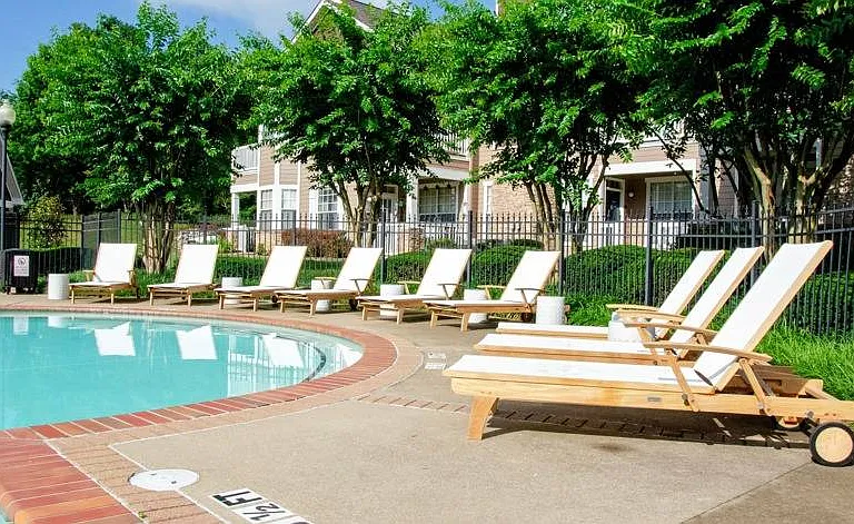 Hamptons at Woodland Pointe — Photo 33