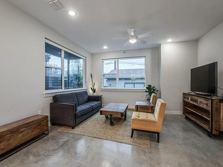 5404 Winton St — Photo 10
