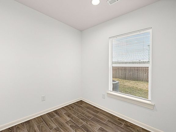 4th image of 4012 Delaware Ave #4016