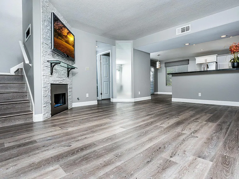 1154 N Sycamore Ave #7 — Photo 1
