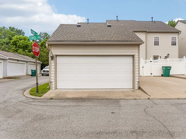 7855 Heaton Way — Photo 32