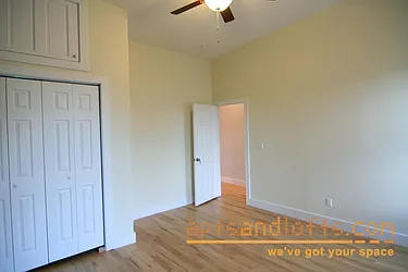 Rented by aptsandlofts.com