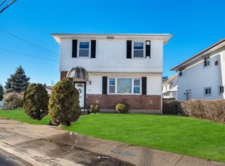 212 Newbridge Road, Hicksville, NY 11801