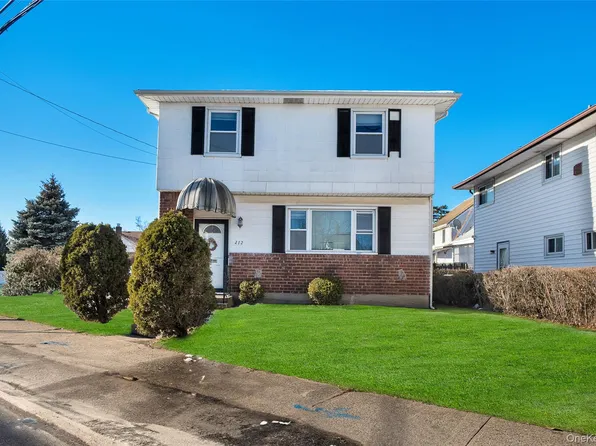 212 Newbridge Road, Hicksville, NY 11801