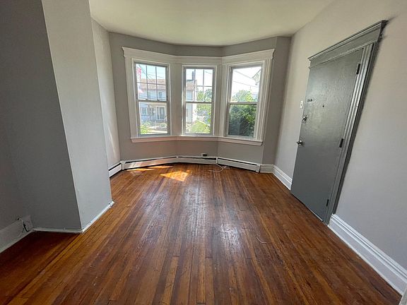 3rd image of 67 Harrison Ave #1R