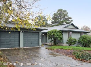 7590 SW Spruce St #B, Portland, OR 97223