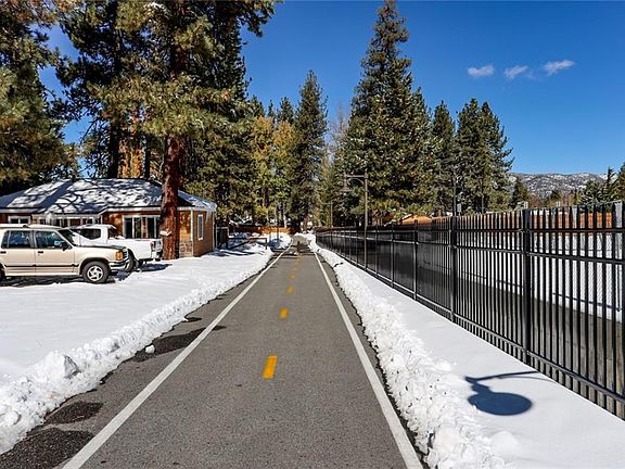 3rd image of 40850 Village Dr