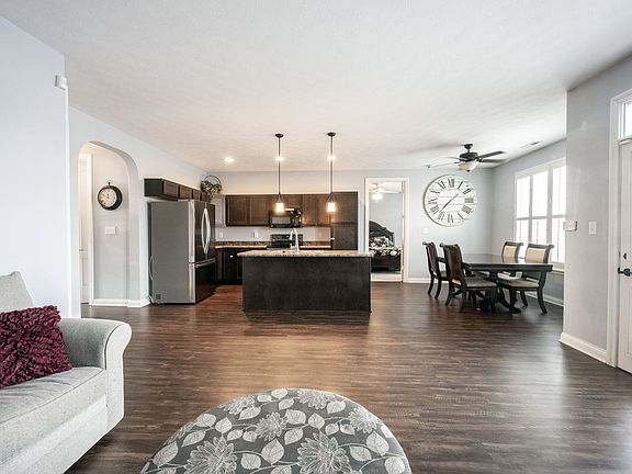 5th image of 208 Coatsville Dr