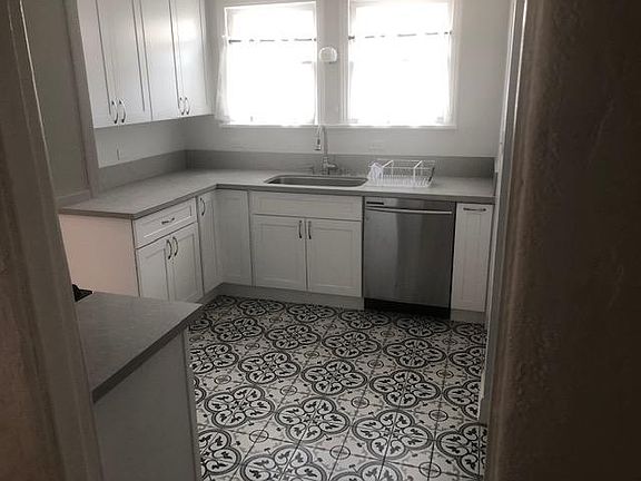 3rd image of 916 1/2 S Orange Grove Ave