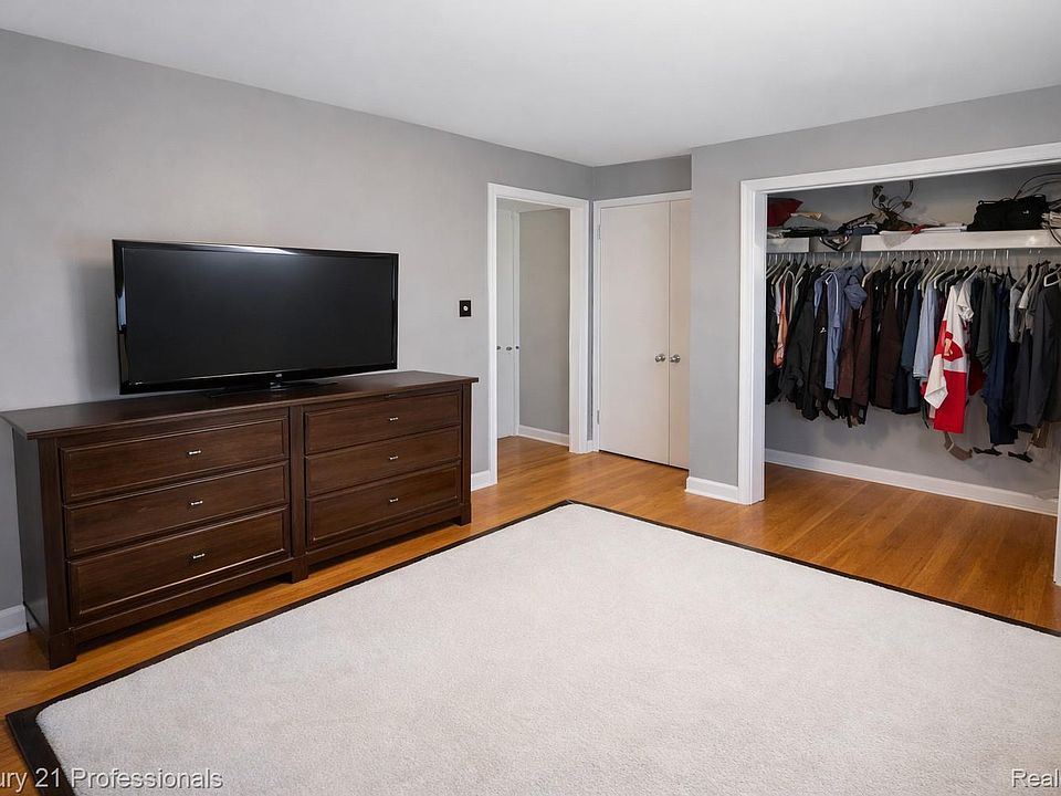 406 Woodlawn Ave, photo 11