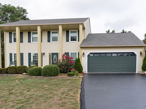 4th image of 4405 Grayson Ln