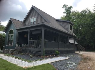 307 N East St, Greensboro, GA 30642