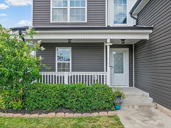 3rd image of 433 Andean Ct