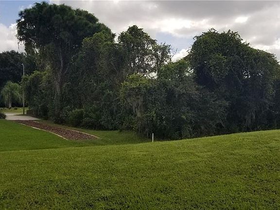 5th image of 4521 Mendavia Dr