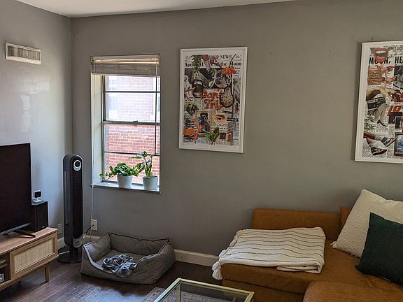 3rd image of 5825 Sunshine Dr #2E