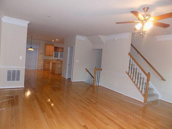 5th image of 142 Riverwatch Dr