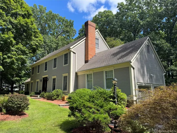 107 Moffat Road, Washingtonville, NY 10992