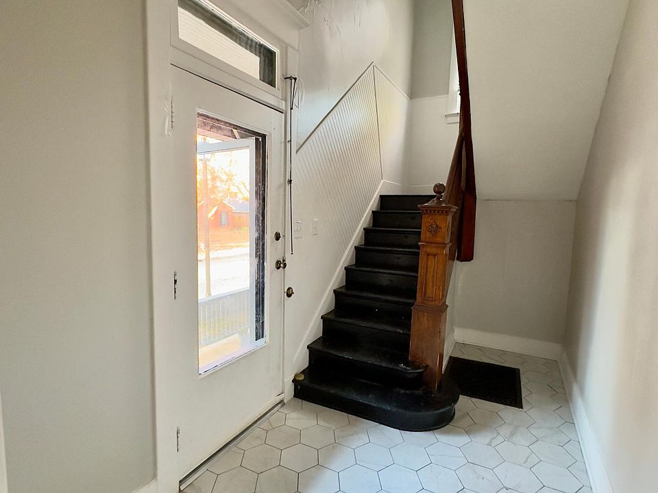 1st image of 209 Chandler Ave