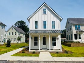 107 Gardenia Ln, Lagrange, GA