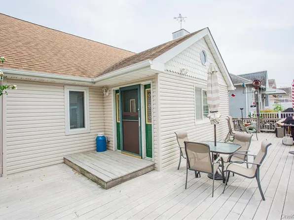 16 November Walk, Long Beach, NY 11561