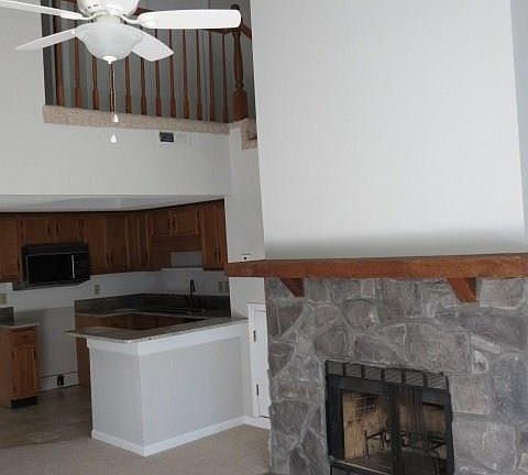 2nd image of 445 Heritage Pl