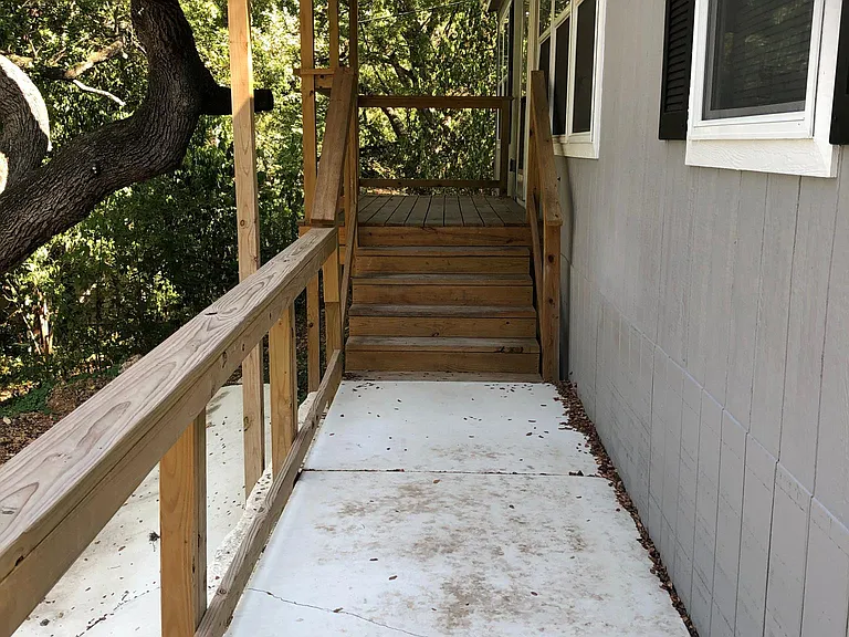 159 Deer Ln — Photo 3