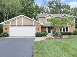 7526 Whispering Ridge St SE, Grand Rapids, MI 49546