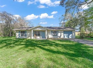 422 W Hunt Ave, Bushnell, FL 33513
