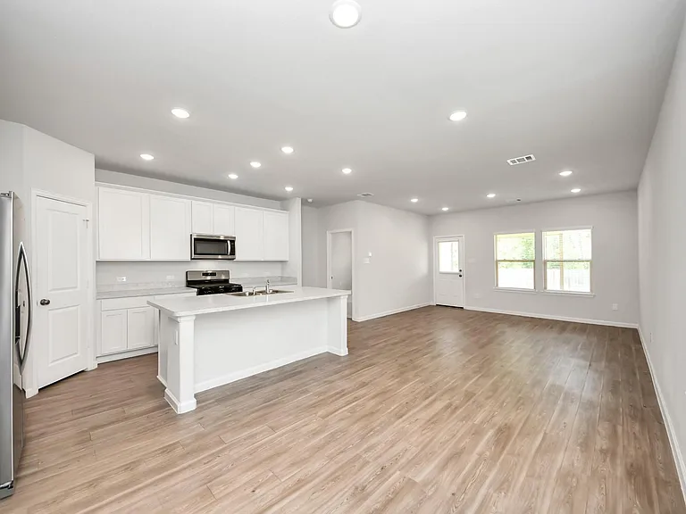16489 Moss Ln — Photo 8